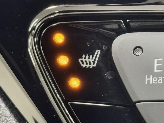 Ｃ－ＨＲ Ｓ　ＧＲスポーツ　点検記録簿　ＡＣ１００Ｖ　バックガイドモニター　ＬＥＤヘッドライト　フルセグＴＶ　クルコン　ドライブレコーダ　ナビ＆ＴＶ　スマートキー　ＥＴＣ　ＥＳＣ　オートエアコン　キーレス　エアバッグ　ＡＷ（13枚目）