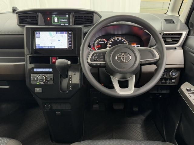 ルーミー G 追突軽減ブレーキ パワステ フルフラット Aストップ LEDライト Rカメラ 記録簿付 1セグTV 横滑り防止システム ドライブレコーダー エアバック セキュリティーアラーム パワーウィンドウ AUX(4枚目)