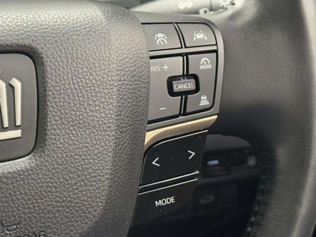 クラウンクロスオーバー Ｇアドバンスド　衝突軽減装置　フルセグテレビ　クルコン　横滑防止装置　ドライブレコーダー　ＬＥＤヘッドライト　記録簿　Ｂカメラ　Ｐシート　ＥＴＣ　オートエアコン　ＡＣ１００Ｖ電源　ＡＵＸ　エアバッグ　４ＷＤ　キーレス（10枚目）