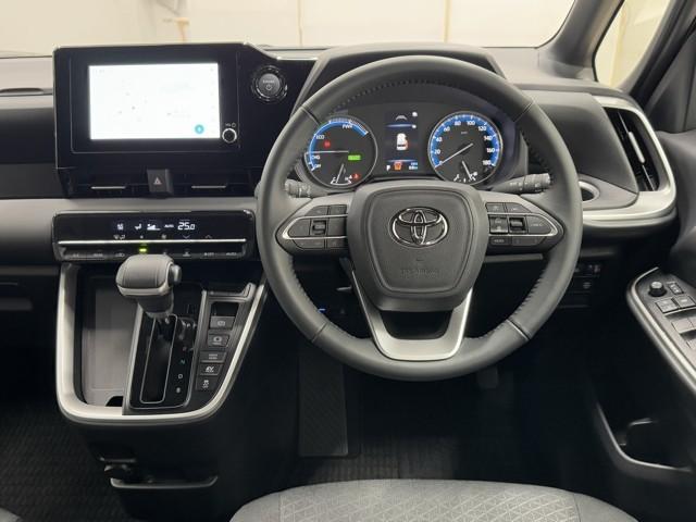 ノア ハイブリッドＳ－Ｇ　両電動ドア　衝突回避ブレーキ　ダブルエアコン　イモビ　クルコン　バックガイドモニター　横滑り防止装置　ＬＥＤヘッドライト　ドライブレコーダー　キーレス　スマートキー　３列シート　アイドリングストップ（4枚目）