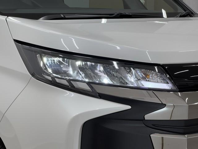 ノア ハイブリッドＳ－Ｇ　両電動ドア　衝突回避ブレーキ　ダブルエアコン　イモビ　クルコン　バックガイドモニター　横滑り防止装置　ＬＥＤヘッドライト　ドライブレコーダー　キーレス　スマートキー　３列シート　アイドリングストップ（17枚目）