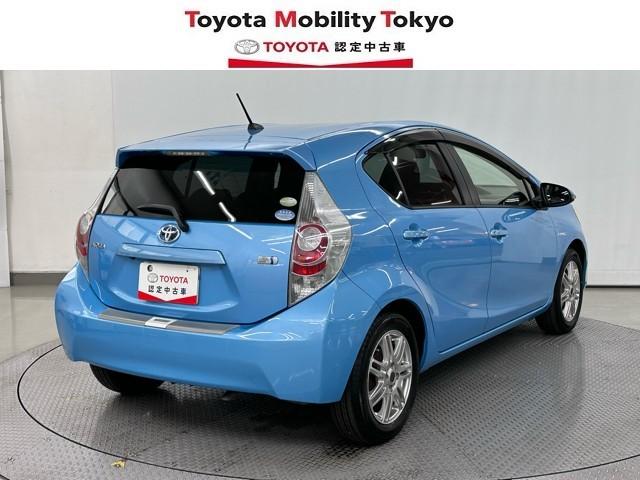 アクア Ｇ　バックモニタ　セキュリティー　メンテナンスノート　デュアルエアバック　ナビＴＶ　Ｉ－ＳＴＯＰ　パワーウィンドウ　サイドエアバッグ　地デジ　ＥＳＣ　ＡＴエアコン　ＡＢＳ　パワーステアリング　アルミ（2枚目）