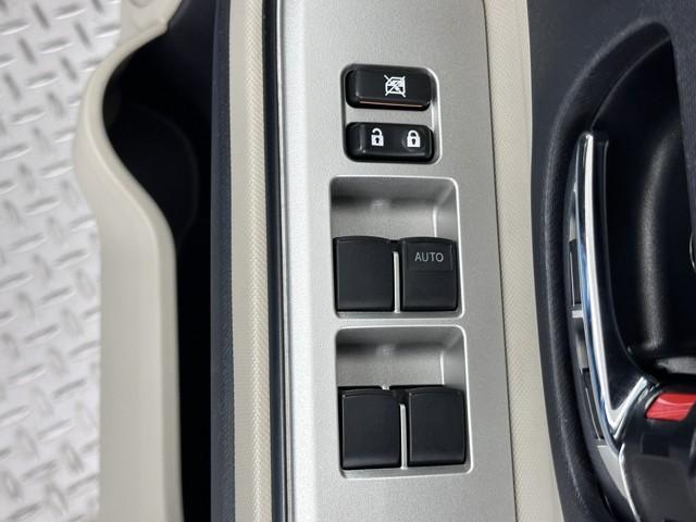 アクア Ｇ　バックモニタ　セキュリティー　メンテナンスノート　デュアルエアバック　ナビＴＶ　Ｉ－ＳＴＯＰ　パワーウィンドウ　サイドエアバッグ　地デジ　ＥＳＣ　ＡＴエアコン　ＡＢＳ　パワーステアリング　アルミ（14枚目）