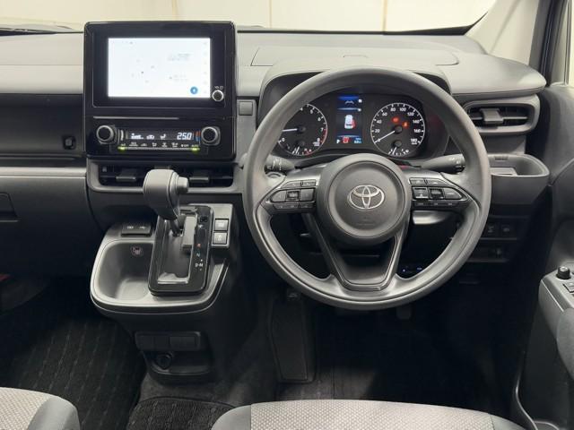 シエンタ Ｇ　７人乗　１オーナー　ＤＡＴＣ契約ナビ　内臓ドラレコ　クルーズＣ　盗難防止システム　両側パワスラ　ＬＥＤ　バックガイドモニター　ドライブレコーダー　オートＡ／Ｃ　ＥＴＣ　３列シート　スマートキー　ＢＳＭ（4枚目）