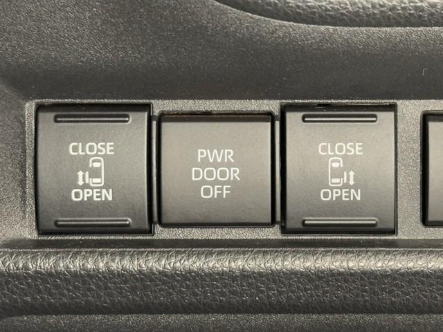 シエンタ Ｇ　７人乗　１オーナー　ＤＡＴＣ契約ナビ　内臓ドラレコ　クルーズＣ　盗難防止システム　両側パワスラ　ＬＥＤ　バックガイドモニター　ドライブレコーダー　オートＡ／Ｃ　ＥＴＣ　３列シート　スマートキー　ＢＳＭ（12枚目）