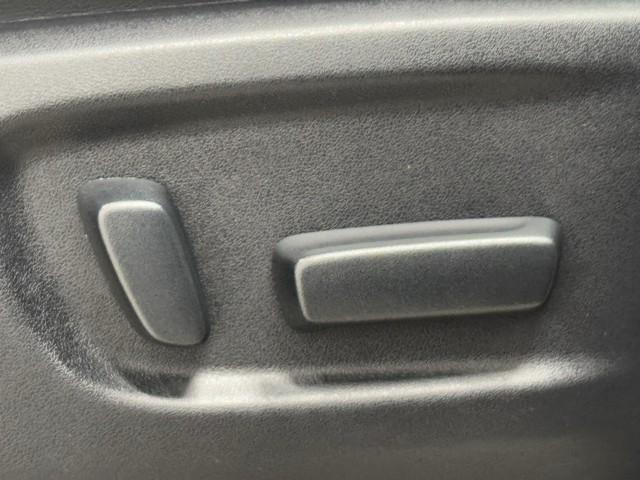 アルファード ２．５Ｓ　Ｃパッケージ　両電動ドア　Ｂモニタ　地デジ　１オーナー　エアロ　定期点検記録簿　リアオートエアコン　ナビテレビ　横滑り防止　クルコン　ＡＣ１００Ｖ電源　セキュリティ　ＥＴＣ車載器　ＬＥＤヘッドライト　スマートキー（17枚目）