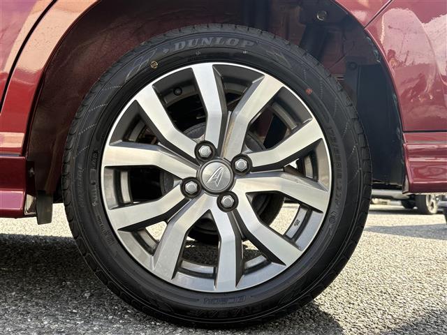 トール カスタムＧ　ターボ　ＳＡＩＩＩ　純正ナビフルセグＴＶ　ＤＶＤ　ＢＴ　ＨＤＭＩ　バックカメラ　ＥＴＣ　ドライブレコーダー　両側パワースライドドア　クルーズコントロール　スマートキー×２　オートライト　ＨＩＤヘットライト　フォグライト（15枚目）