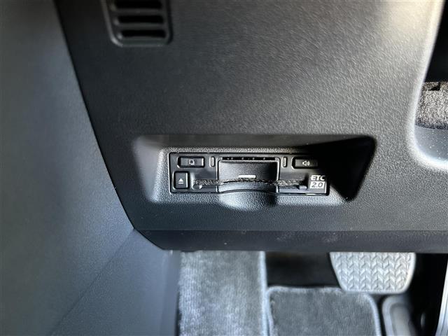 アルファード Ｚ　ワンオーナー　パノラマルーフ　モデリスタエアロ　ユニバーサルステップ　ＷＡＬＤ２１インチアルミ　純正アルミ車載　チームメイト　純正ナビＴＶ　有機ＥＬフリップダウンモニター　ＨＵＤ　デジタルインナミラー（7枚目）