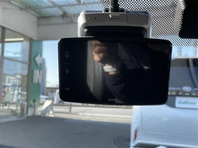 ＭＩＮＩ クーパーＳＤ　クラブマン　・整備記録簿（Ｒ５－Ｒ７）・純正ナビ（ＡＭ／ＦＭ／ＢＴ）・バックカメラ・純正ドライブレコーダー（前後）・ＥＴＣ２．０・ステアリングリモコン・インテリジェントセーフティ（3枚目）