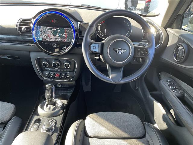 ＭＩＮＩ クーパーＳＤ　クラブマン　・整備記録簿（Ｒ５－Ｒ７）・純正ナビ（ＡＭ／ＦＭ／ＢＴ）・バックカメラ・純正ドライブレコーダー（前後）・ＥＴＣ２．０・ステアリングリモコン・インテリジェントセーフティ（17枚目）