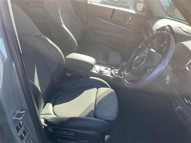 ＭＩＮＩ クーパーＳＤ　クラブマン　・整備記録簿（Ｒ５－Ｒ７）・純正ナビ（ＡＭ／ＦＭ／ＢＴ）・バックカメラ・純正ドライブレコーダー（前後）・ＥＴＣ２．０・ステアリングリモコン・インテリジェントセーフティ（20枚目）