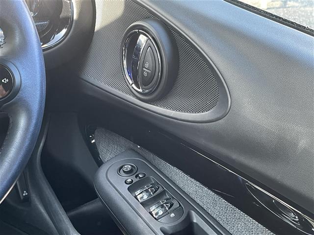 ＭＩＮＩ クーパーＳＤ　クラブマン　・整備記録簿（Ｒ５－Ｒ７）・純正ナビ（ＡＭ／ＦＭ／ＢＴ）・バックカメラ・純正ドライブレコーダー（前後）・ＥＴＣ２．０・ステアリングリモコン・インテリジェントセーフティ（39枚目）