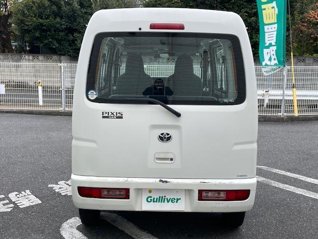 ピクシスバン スペシャル　ワンオーナー　ＡＭ／ＦＭラジオ　ドアバイザー　スライドドア　スペアキー×２　純正フロアマット　パワーステアリング　ＡＢＳ（5枚目）