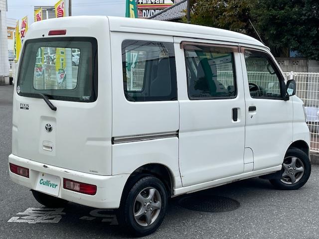 ピクシスバン スペシャル　ワンオーナー　ＡＭ／ＦＭラジオ　ドアバイザー　スライドドア　スペアキー×２　純正フロアマット　パワーステアリング　ＡＢＳ（6枚目）