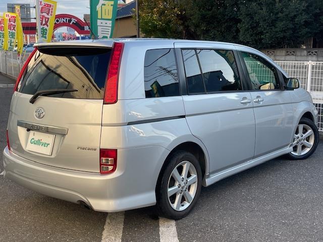 アイシス プラタナ　社外ナビ【ＤＴＶ／ＣＤ／ＤＶＤ／ＳＤ／ＳＤ　ＲＥＣ／ＢＴ】片側パワースライドドア　社外後部座席モニター　バックカメラ　ＥＴＣ　リモコンキー　スペアキー　純正フロアマット　社外グリル※純正グリル車載（3枚目）