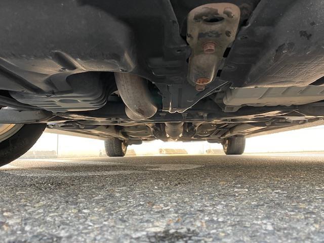 アイシス プラタナ　社外ナビ【ＤＴＶ／ＣＤ／ＤＶＤ／ＳＤ／ＳＤ　ＲＥＣ／ＢＴ】片側パワースライドドア　社外後部座席モニター　バックカメラ　ＥＴＣ　リモコンキー　スペアキー　純正フロアマット　社外グリル※純正グリル車載（13枚目）