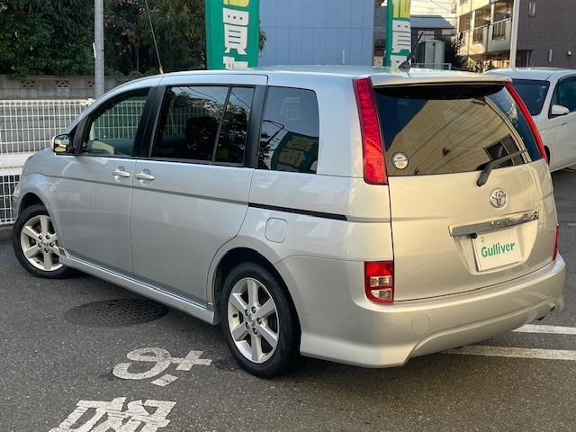 アイシス プラタナ　社外ナビ【ＤＴＶ／ＣＤ／ＤＶＤ／ＳＤ／ＳＤ　ＲＥＣ／ＢＴ】片側パワースライドドア　社外後部座席モニター　バックカメラ　ＥＴＣ　リモコンキー　スペアキー　純正フロアマット　社外グリル※純正グリル車載（38枚目）