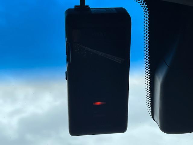 クラウンハイブリッド アスリートＳ　Ｊ－フロンティアリミテッド　フルエアロ　サンルーフ　トヨタセーフティーセンス　純正メモリナビ　ハーフレザーシート　前席パワーシート　前席シートヒーター　バックカメラ　クリアランスソナー　純正ドライブレコーダー　プッシュスタート（19枚目）