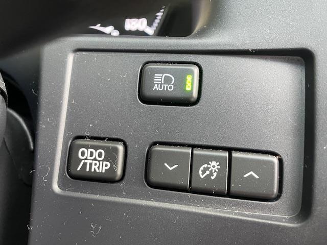 クラウンハイブリッド アスリートＳ　Ｊ－フロンティアリミテッド　フルエアロ　サンルーフ　トヨタセーフティーセンス　純正メモリナビ　ハーフレザーシート　前席パワーシート　前席シートヒーター　バックカメラ　クリアランスソナー　純正ドライブレコーダー　プッシュスタート（22枚目）