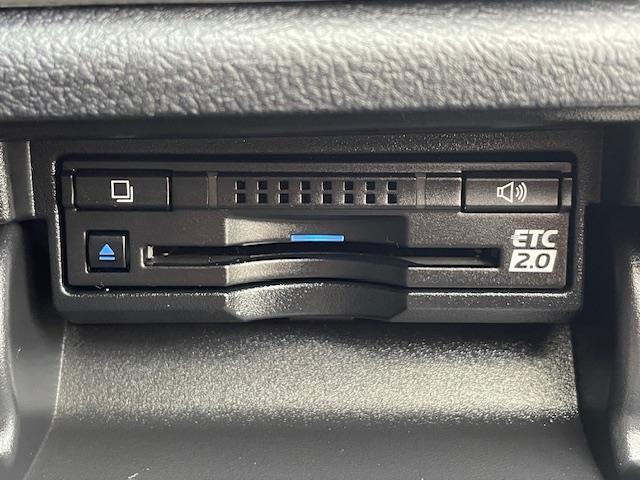 クラウンハイブリッド アスリートＳ　Ｊ－フロンティアリミテッド　フルエアロ　サンルーフ　トヨタセーフティーセンス　純正メモリナビ　ハーフレザーシート　前席パワーシート　前席シートヒーター　バックカメラ　クリアランスソナー　純正ドライブレコーダー　プッシュスタート（31枚目）