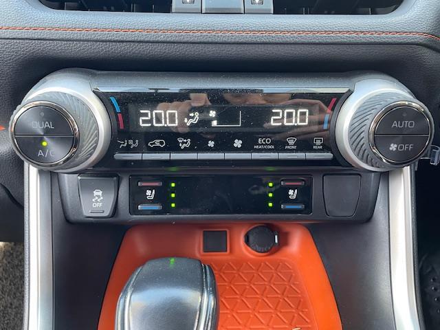 ＲＡＶ４ アドベンチャー　ワンオーナー　ＴＲＤフロントバンパーガーニッシュ　トヨタセーフティーセンス　純正ＳＤナビ　レザーシート　運転席パワーシート　前席シートヒーター　前席シートベンチレーション　ステアリングヒーター（15枚目）