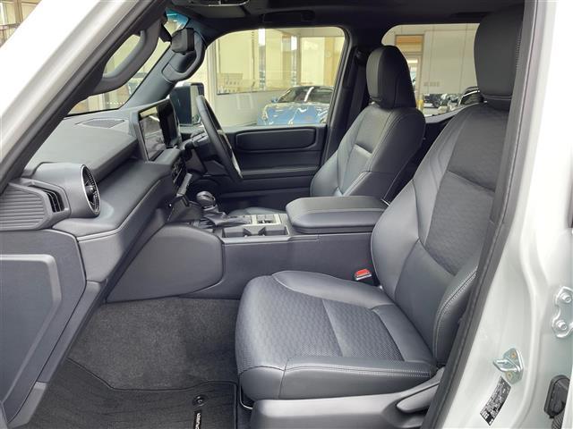 ランドクルーザー250 VX ワンオーナー SR 黒革シート デジタルインナーミラー 純正ナビ 全方位カメラ ETC2.0 トヨタセーフティセンス 純正18AW LEDライト 運転席パワーシート 前席シートヒーター エアシート(30枚目)