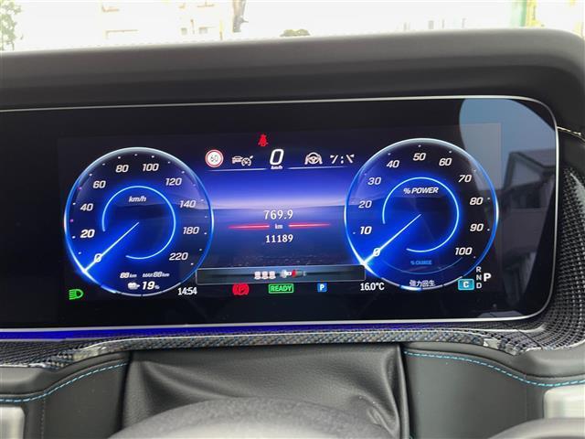 Ｇクラス Ｇ５８０　ウィズＥＱテクノロジーエディション１　ワンオーナー　サンルーフ　グレー／黒革シート　ブルメスター　カーボンインテリアパネル　　アダプティブダンピング　レーダーセーフティＰＫＧ　ワイヤレス充電　純正ナビ　全方位カメラ　ＡＭＧ２０ＡＷ　ＬＥＤ（10枚目）