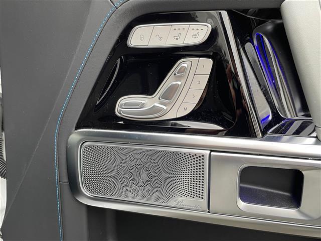 Ｇクラス Ｇ５８０　ウィズＥＱテクノロジーエディション１　ワンオーナー　サンルーフ　グレー／黒革シート　ブルメスター　カーボンインテリアパネル　　アダプティブダンピング　レーダーセーフティＰＫＧ　ワイヤレス充電　純正ナビ　全方位カメラ　ＡＭＧ２０ＡＷ　ＬＥＤ（12枚目）