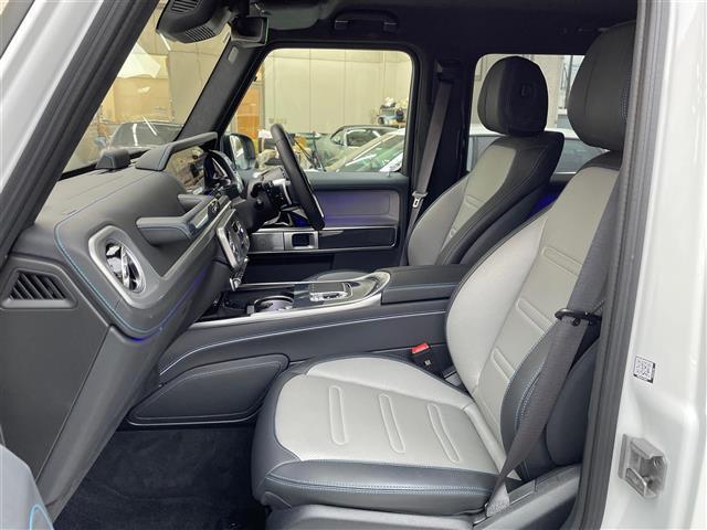 Ｇクラス Ｇ５８０　ウィズＥＱテクノロジーエディション１　ワンオーナー　サンルーフ　グレー／黒革シート　ブルメスター　カーボンインテリアパネル　　アダプティブダンピング　レーダーセーフティＰＫＧ　ワイヤレス充電　純正ナビ　全方位カメラ　ＡＭＧ２０ＡＷ　ＬＥＤ（29枚目）