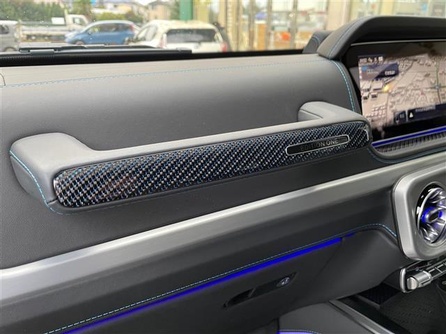 Ｇクラス Ｇ５８０　ウィズＥＱテクノロジーエディション１　ワンオーナー　サンルーフ　グレー／黒革シート　ブルメスター　カーボンインテリアパネル　　アダプティブダンピング　レーダーセーフティＰＫＧ　ワイヤレス充電　純正ナビ　全方位カメラ　ＡＭＧ２０ＡＷ　ＬＥＤ（32枚目）