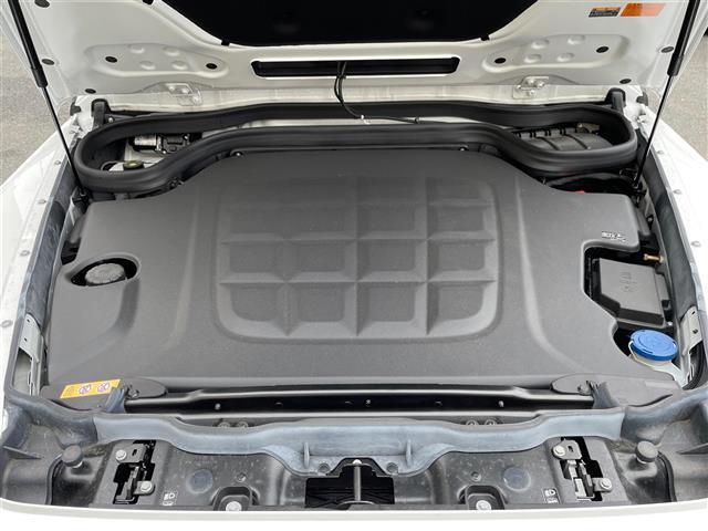 Ｇクラス Ｇ５８０　ウィズＥＱテクノロジーエディション１　ワンオーナー　サンルーフ　グレー／黒革シート　ブルメスター　カーボンインテリアパネル　　アダプティブダンピング　レーダーセーフティＰＫＧ　ワイヤレス充電　純正ナビ　全方位カメラ　ＡＭＧ２０ＡＷ　ＬＥＤ（40枚目）