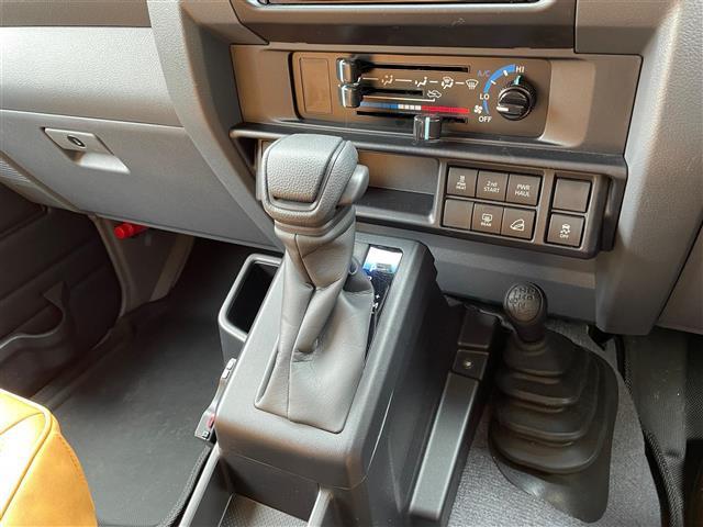 ランドクルーザー70 AX ワンオーナー 社外16インチAW LEDライト 革調シートカバー 社外ディスプレイオーディオ バックモニター ETC2.0 社外デジタルミラー 社外セキュリティ クルーズコントロール PCS LKA(9枚目)