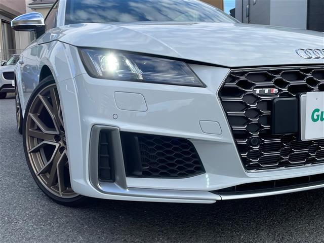 ＴＴＳクーペ メモリアルエディション　１００台限定車　黒革シート　ＢＡＮＧ＆ＯＬＵＦＳＥＮ　純正ナビ　バックモニター　ＥＴＣ２．０　純正２０ＡＷ　ＬＥＤライト　電動リヤスポイラー　クルーズコントロール　ＢＳＭ　Ｒ６／７年ディーラー整備（18枚目）