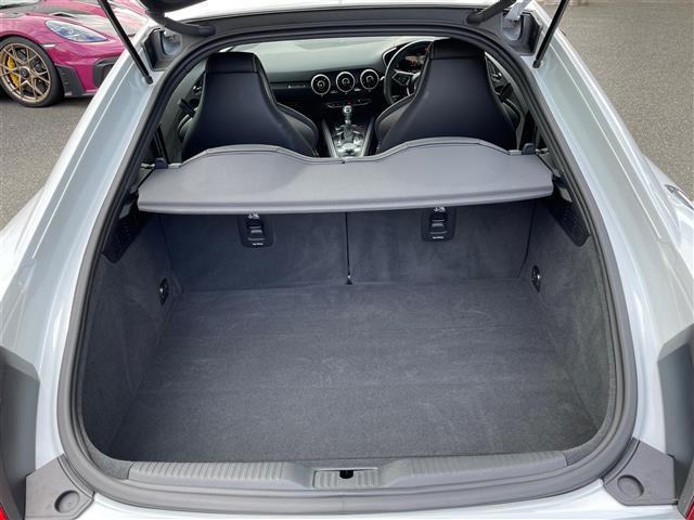 ＴＴＳクーペ メモリアルエディション　１００台限定車　黒革シート　ＢＡＮＧ＆ＯＬＵＦＳＥＮ　純正ナビ　バックモニター　ＥＴＣ２．０　純正２０ＡＷ　ＬＥＤライト　電動リヤスポイラー　クルーズコントロール　ＢＳＭ　Ｒ６／７年ディーラー整備（22枚目）