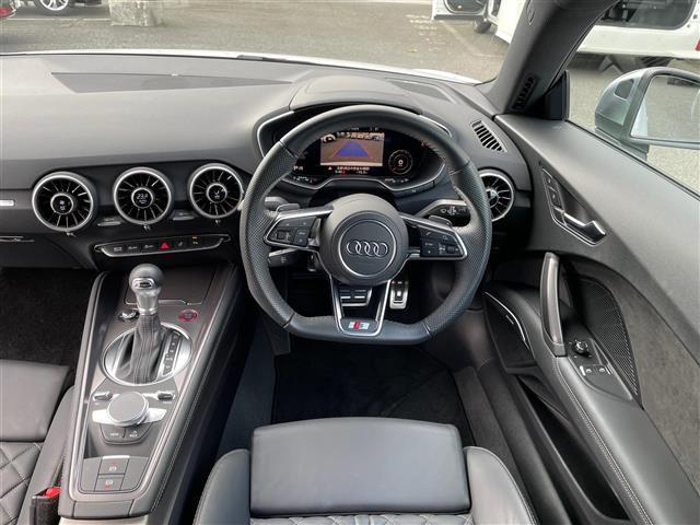 ＴＴＳクーペ メモリアルエディション　１００台限定車　黒革シート　ＢＡＮＧ＆ＯＬＵＦＳＥＮ　純正ナビ　バックモニター　ＥＴＣ２．０　純正２０ＡＷ　ＬＥＤライト　電動リヤスポイラー　クルーズコントロール　ＢＳＭ　Ｒ６／７年ディーラー整備（23枚目）