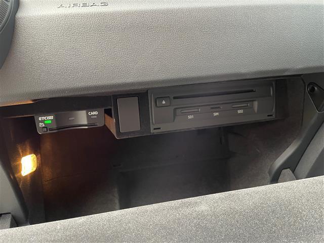 ＴＴＳクーペ メモリアルエディション　１００台限定車　黒革シート　ＢＡＮＧ＆ＯＬＵＦＳＥＮ　純正ナビ　バックモニター　ＥＴＣ２．０　純正２０ＡＷ　ＬＥＤライト　電動リヤスポイラー　クルーズコントロール　ＢＳＭ　Ｒ６／７年ディーラー整備（25枚目）