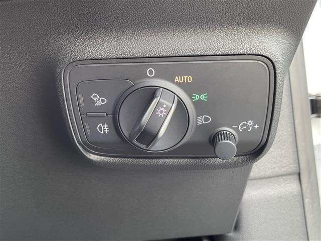 ＴＴＳクーペ メモリアルエディション　１００台限定車　黒革シート　ＢＡＮＧ＆ＯＬＵＦＳＥＮ　純正ナビ　バックモニター　ＥＴＣ２．０　純正２０ＡＷ　ＬＥＤライト　電動リヤスポイラー　クルーズコントロール　ＢＳＭ　Ｒ６／７年ディーラー整備（27枚目）