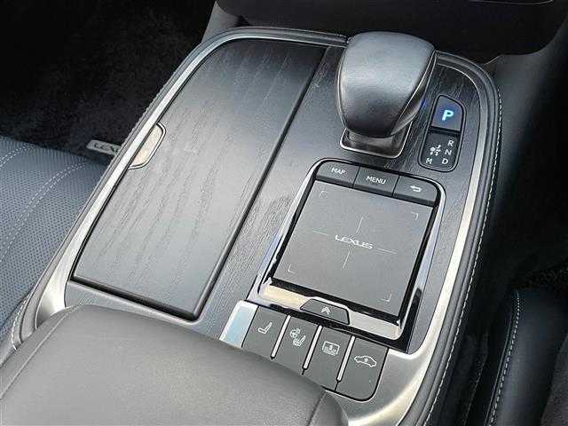 ＬＳ ＬＳ５００　バージョンＬ　サンルーフ　黒革シート　純正ナビ　全方位カメラ　ＥＴＣ２．０　デジタルインナーミラー　ＨＵＤ　前席マッサージ機能　純正２０インチＡＷ　純正エアサス　ＬＥＤライト　レクサスセーフティシステム＋（8枚目）