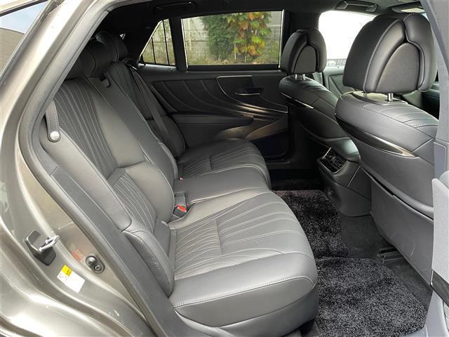 ＬＳ ＬＳ５００　バージョンＬ　サンルーフ　黒革シート　純正ナビ　全方位カメラ　ＥＴＣ２．０　デジタルインナーミラー　ＨＵＤ　前席マッサージ機能　純正２０インチＡＷ　純正エアサス　ＬＥＤライト　レクサスセーフティシステム＋（13枚目）