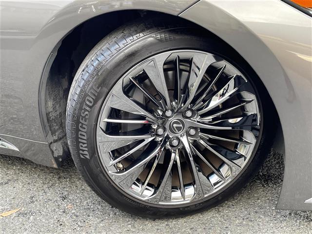 ＬＳ ＬＳ５００　バージョンＬ　サンルーフ　黒革シート　純正ナビ　全方位カメラ　ＥＴＣ２．０　デジタルインナーミラー　ＨＵＤ　前席マッサージ機能　純正２０インチＡＷ　純正エアサス　ＬＥＤライト　レクサスセーフティシステム＋（21枚目）