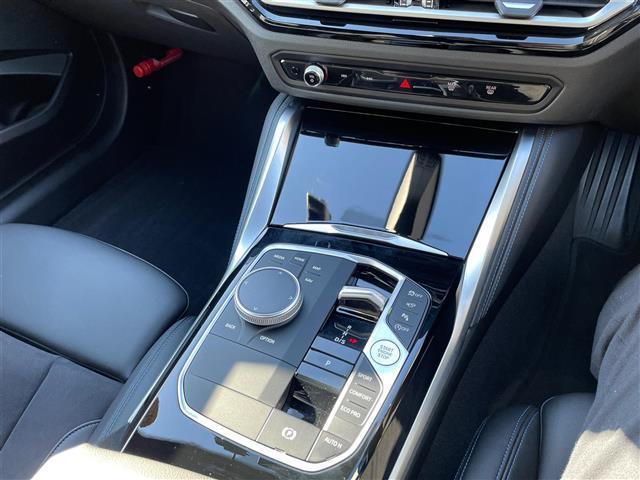 ２シリーズ ２２０ｉクーペ　Ｍスポーツ　純正ナビ　全方位カメラ　ミラーＥＴＣ　純正前後ドラレコ　純正１８ＡＷ　ＬＥＤライト　ＨＵＤ　レーダークルーズコントロール　衝突軽減ブレーキ　ＬＫＡ　ＢＳＭ　ＡｐｐｌｅＣａｒＰｌａｙ　Ｓｐｏｔｉｆｙ（9枚目）