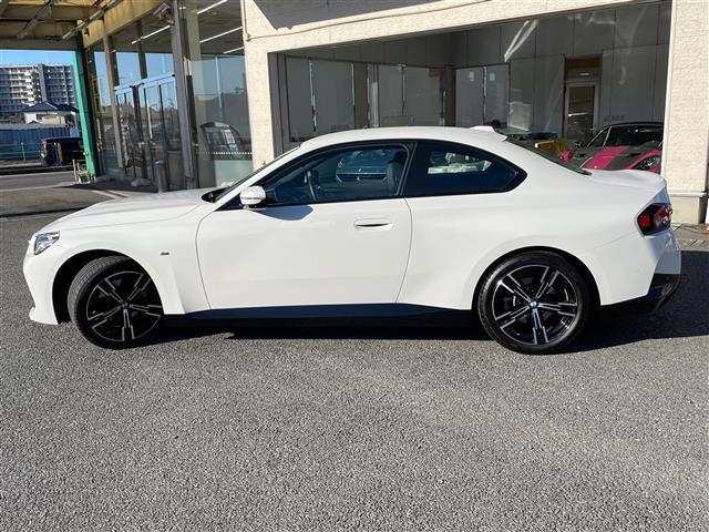 ２シリーズ ２２０ｉクーペ　Ｍスポーツ　純正ナビ　全方位カメラ　ミラーＥＴＣ　純正前後ドラレコ　純正１８ＡＷ　ＬＥＤライト　ＨＵＤ　レーダークルーズコントロール　衝突軽減ブレーキ　ＬＫＡ　ＢＳＭ　ＡｐｐｌｅＣａｒＰｌａｙ　Ｓｐｏｔｉｆｙ（16枚目）