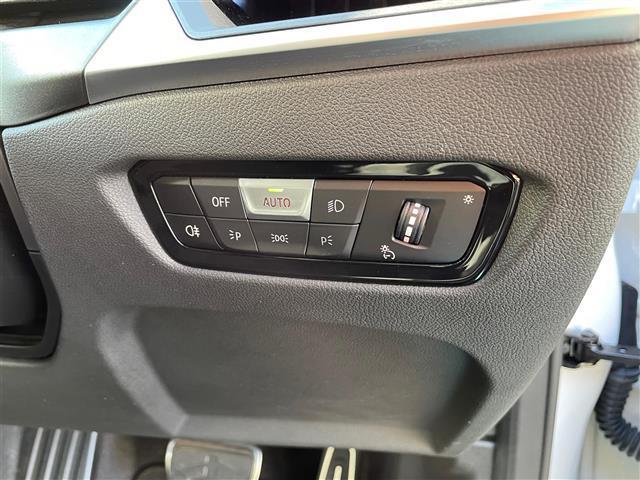 ２シリーズ ２２０ｉクーペ　Ｍスポーツ　純正ナビ　全方位カメラ　ミラーＥＴＣ　純正前後ドラレコ　純正１８ＡＷ　ＬＥＤライト　ＨＵＤ　レーダークルーズコントロール　衝突軽減ブレーキ　ＬＫＡ　ＢＳＭ　ＡｐｐｌｅＣａｒＰｌａｙ　Ｓｐｏｔｉｆｙ（28枚目）