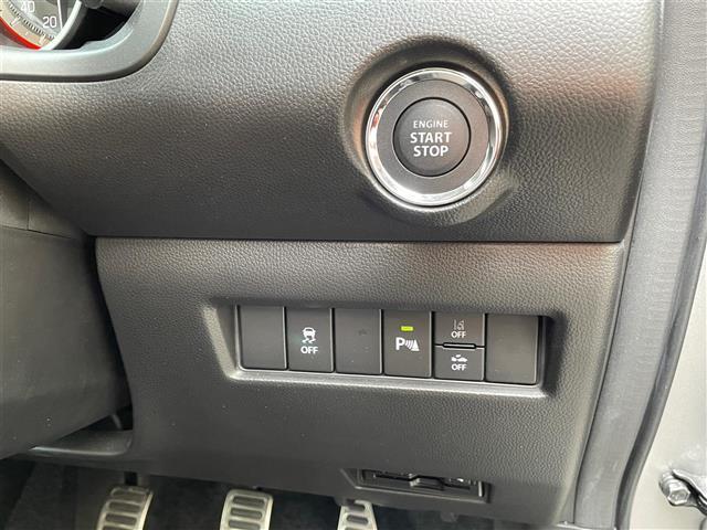 スイフトスポーツ ベースグレード　ワンオーナー　６ＭＴ　ＳＳＲ１７インチＡＷ　フジツボマフラー　ＧＲｅｄｄｙフロントスポイラー　ナビ　全方位カメラ　ＥＴＣ　スズキセーフティサポート　レーダークルーズ　ＰＣＳ　ＬＫＡ　ＢＳＭ（11枚目）