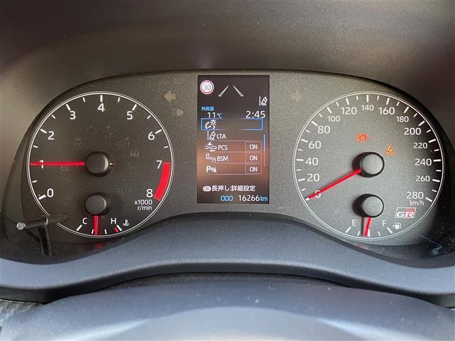 ＧＲヤリス ＲＺ　ハイパフォーマンス　ＴＯＭ’Ｓエアロ　ＨＫＳマフラー　ＢＢＳ製鍛造１８ＡＷ　ＬＥＤライト　ディスプレイオーディオ　バックモニター　ＥＴＣ２．０　トヨタセーフティセンス　レーダークルーズ　ＰＣＳ　ＬＴＡ　ＢＳＭ（9枚目）