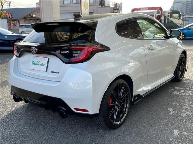 ＧＲヤリス ＲＺ　ハイパフォーマンス　ＴＯＭ’Ｓエアロ　ＨＫＳマフラー　ＢＢＳ製鍛造１８ＡＷ　ＬＥＤライト　ディスプレイオーディオ　バックモニター　ＥＴＣ２．０　トヨタセーフティセンス　レーダークルーズ　ＰＣＳ　ＬＴＡ　ＢＳＭ（17枚目）