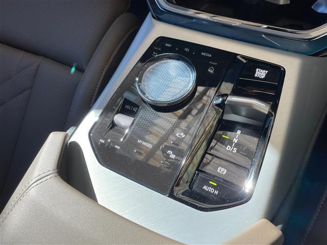 Ｘ３ Ｍ５０　ｘＤｒｉｖｅ　ガラスルーフ　茶革シート　ｈａｒｍａｎ／ｋａｒｄｏｎ　純正２１インチＡＷ　ＨＵＤ　レーダークルーズ　衝突軽減　ＬＫＡ　ＢＳＭ　純正ナビ　３６０°カメラ　ＥＴＣ　前後ドラレコ　ＡｐｐｌｅＣａｒＰｌａｙ（10枚目）