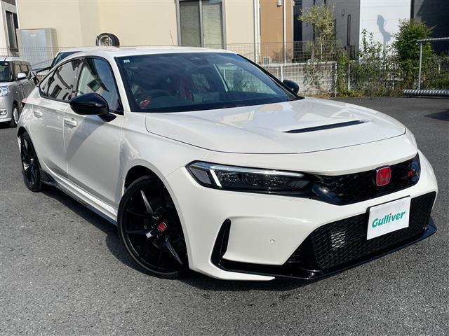 シビック タイプＲ　純正ナビ　バックカメラ　ビルトインＥＴＣ２．０　ホンダセンシング　レーダークルーズ　衝突軽減ブレーキ　ＬＫＡ　ＢＳＭ　純正１９インチＡＷ　ブレンボブレーキ　ＬＥＤライト　スマートキー（30枚目）