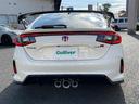 シビック タイプＲ　純正ナビ　バックカメラ　ビルトインＥＴＣ２．０　ホンダセンシング　レーダークルーズ　衝突軽減ブレーキ　ＬＫＡ　ＢＳＭ　純正１９インチＡＷ　ブレンボブレーキ　ＬＥＤライト　スマートキー（5枚目）