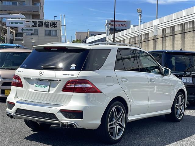 Mクラス ML63 AMG 純正ナビ プレミアムサウンドHarmanKardon パノラマミックススライディングルーフ エアサス パワーバックドア バックカメラ&サイドカメラクルーズコントロール パワーシート シートヒーター(28枚目)